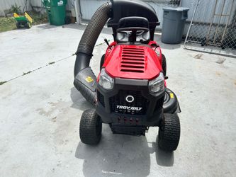 2017 troy bilt 43” riding mower with bags