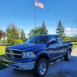 2010 Dodge Ram 1500 Quad Cab SLT Pickup 4D 6 1/3 ft