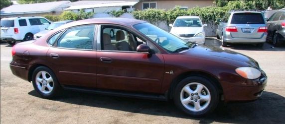 21k miles 2002 ford taurus