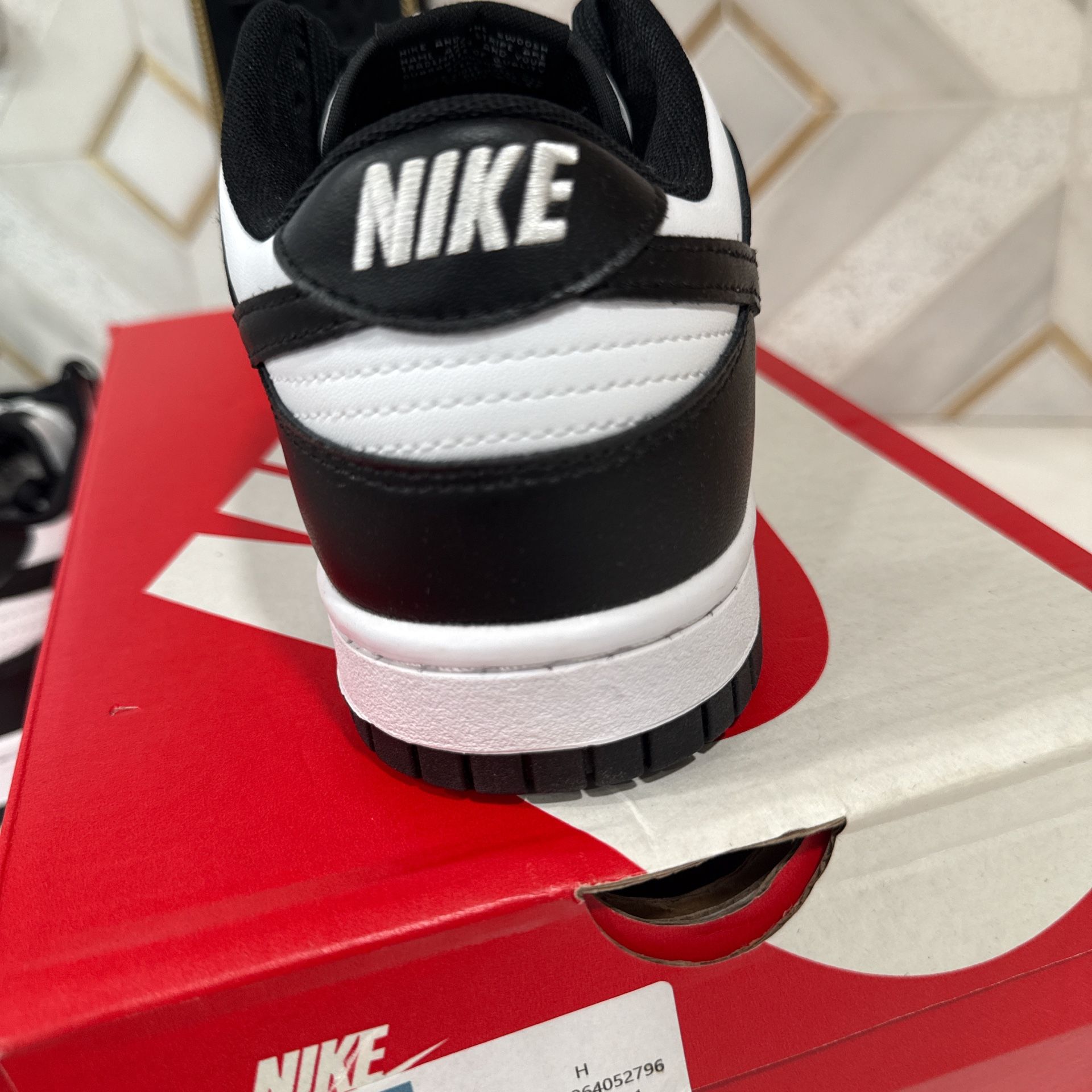 nike dunk SE panda