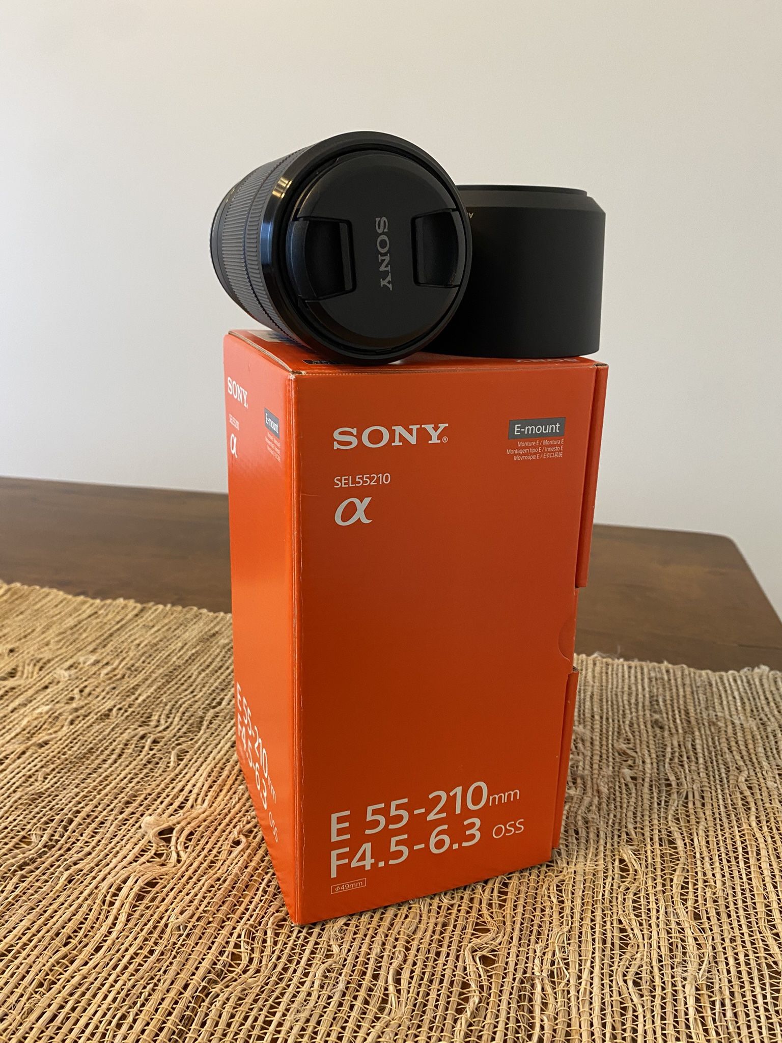 Sony 55-210 MM Telephoto Lena