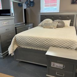 New 5pc Queen Bedroom Set
