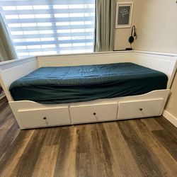 IKEA Hemnes Daybed