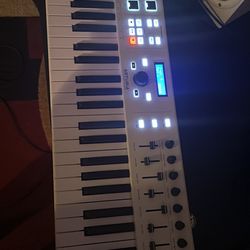 Arturia Keylab Essential 61