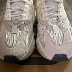Yeezy Boost 700