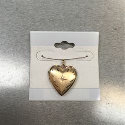 14KT Y/G HEART SHAPED LOCKET PENDANT 