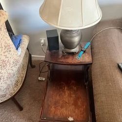 2 matching End Tables and Lamps