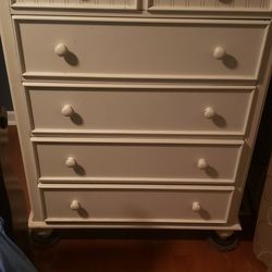 Sturdy 5 Drawer Dresser