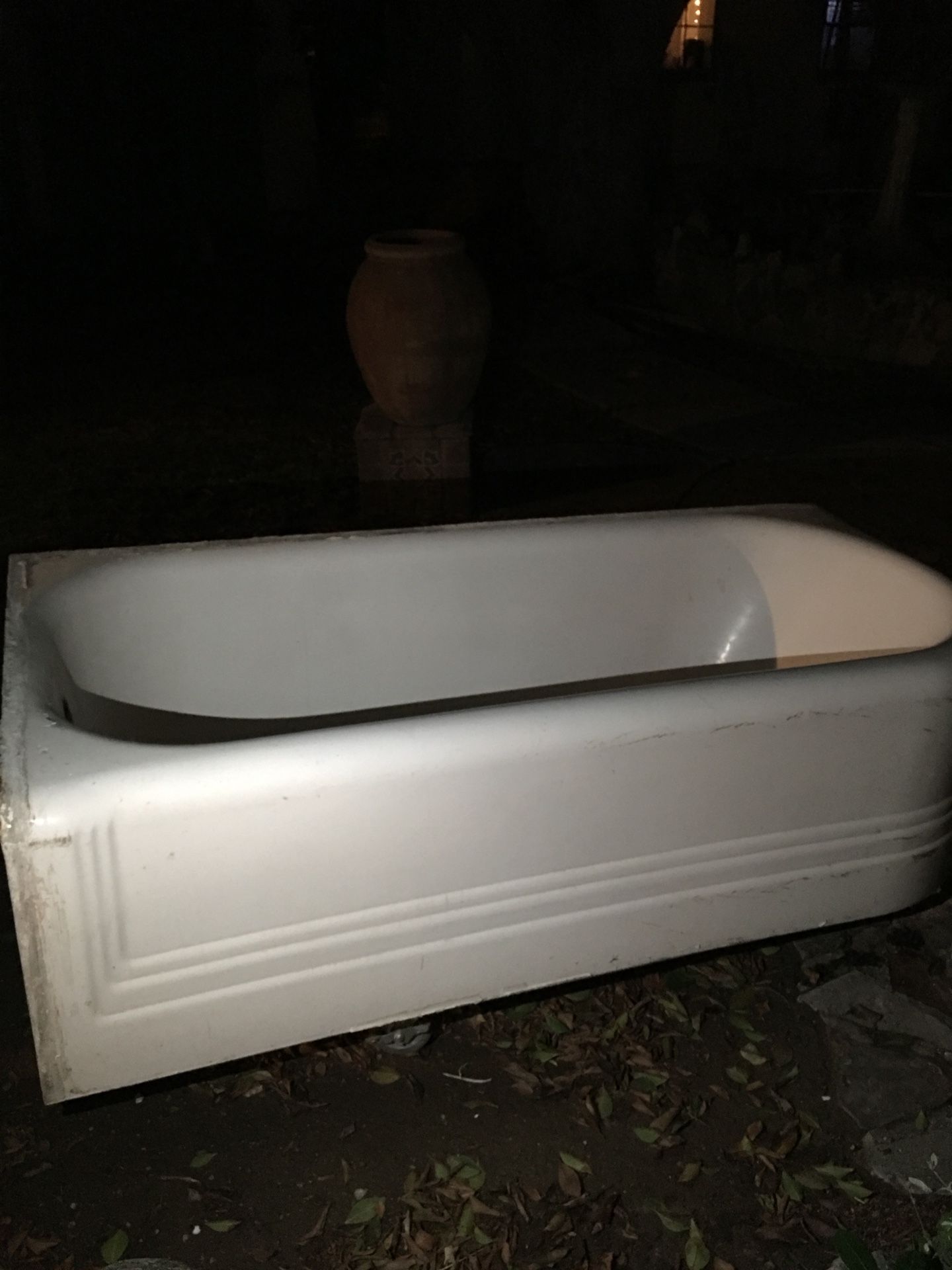 Cast iron tub for Sale in Riverside, CA OfferUp