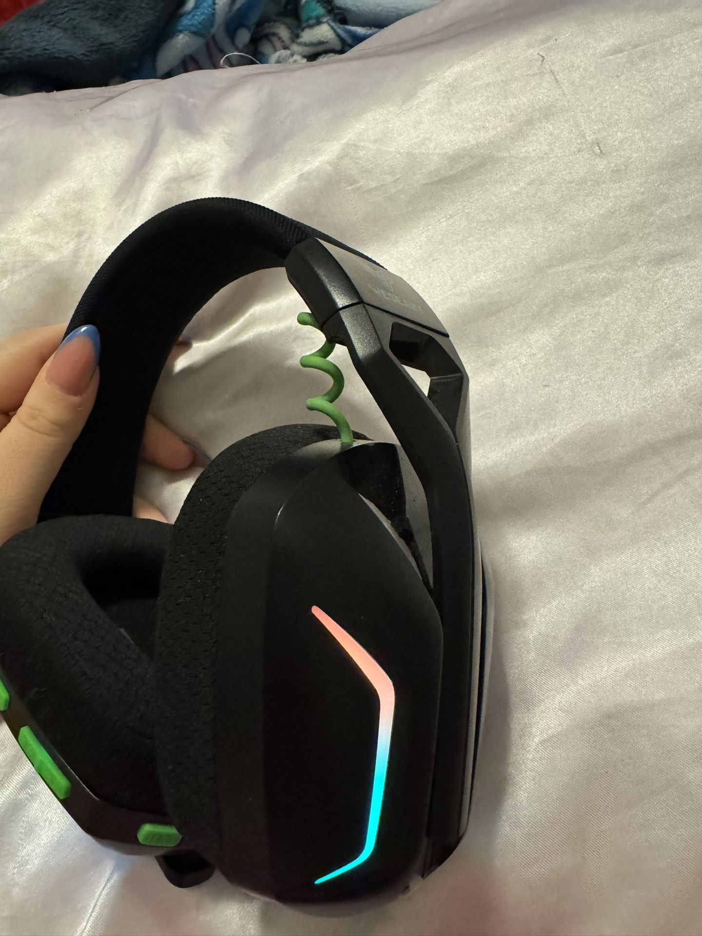 Weseary Bluetooth LED gaming Wireless Headphones