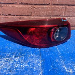 2014-2016 Mazda 3 LH Rear Outer Tail Light Tail Lamp OEM