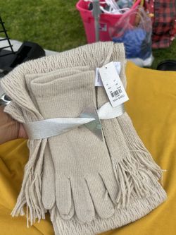 Scarf & Glove  Set 