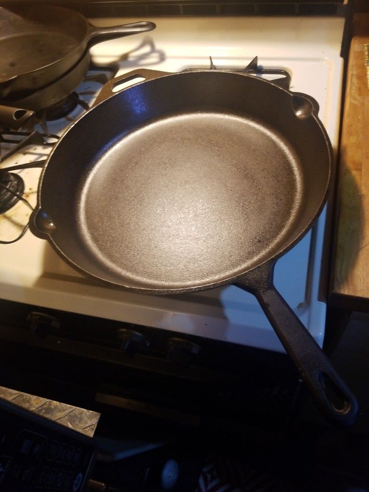 15 Inch Lodge Cast Iron Pan