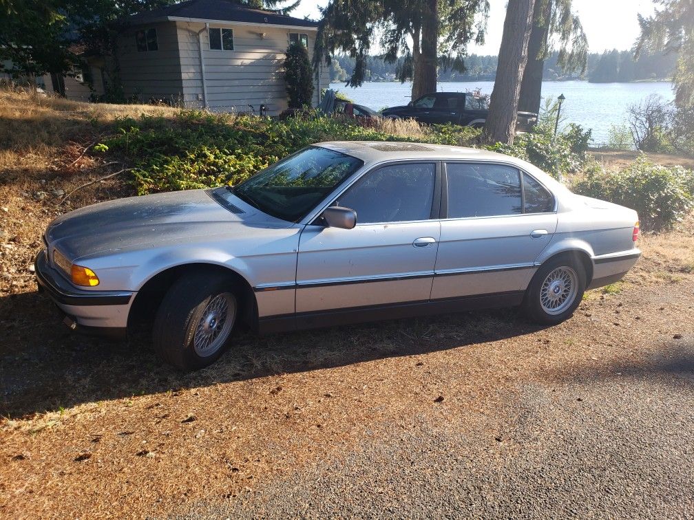 1998 BMW 740iL