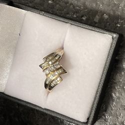 *VALENTINES SALE -$200!!!* 14kt Yellow Gold Multi Rowed Kite Cocktail Ring FLOODED w Natural Baguette Diamonds!!!!!!