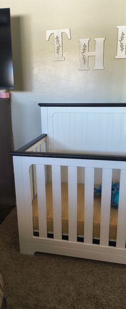 Delta Crib with Sealey Mattress