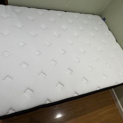 12 In Hybrid Mattress. Full Size