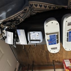 2  Batteries For A Potable Oxygen In Perfect Condition With Home Charger And A Car Charger 