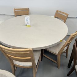 Round Dining Table 