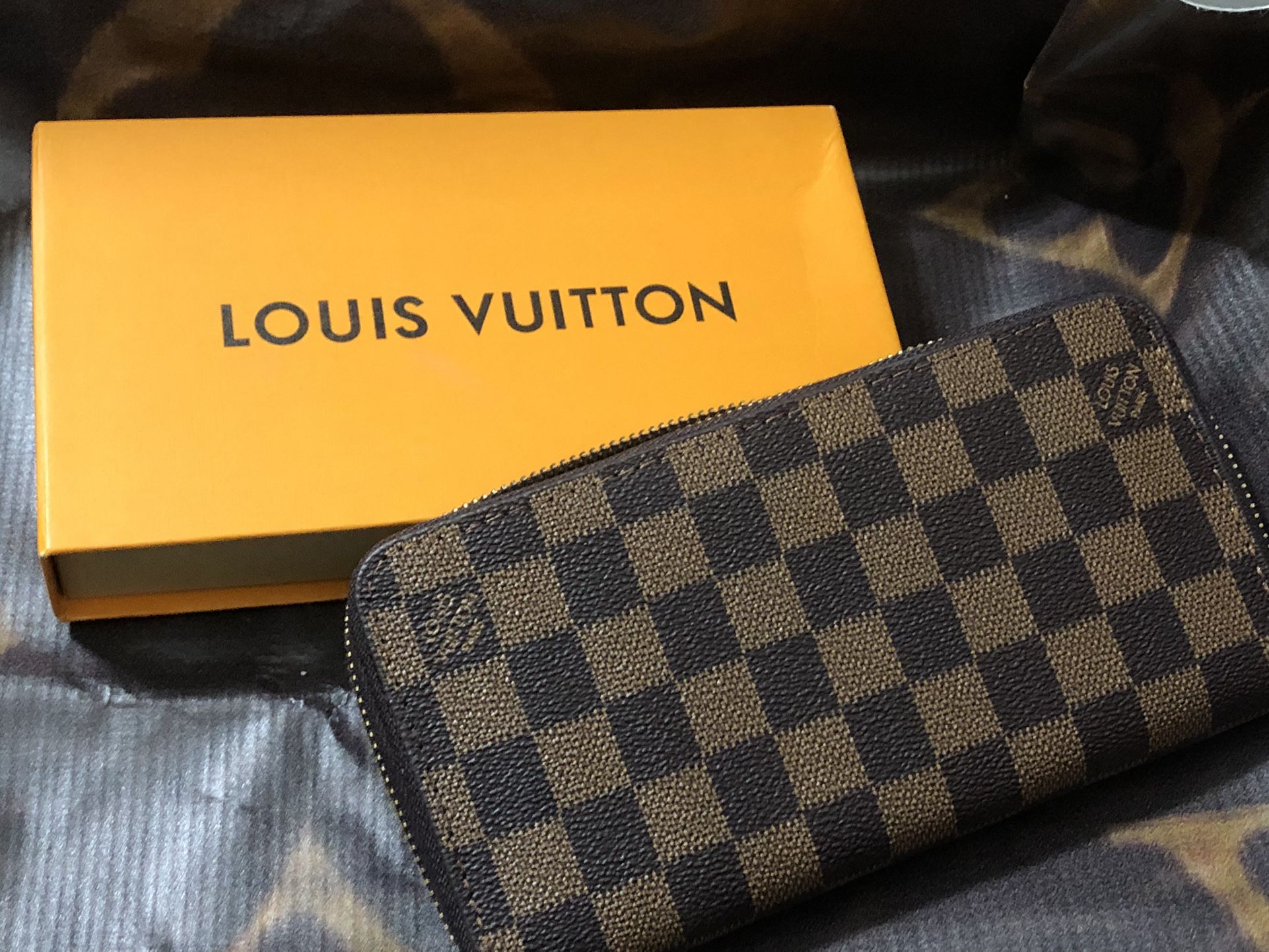 Louis Vuitton Wallet for Sale in San Antonio, TX - OfferUp