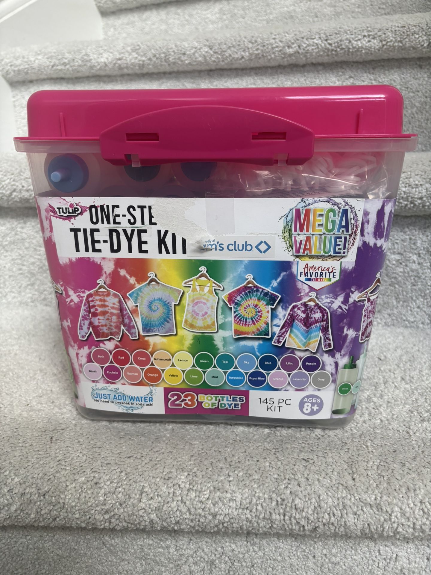 NEW Tie Dye Kit Party size 145 piece kit includes 23 bottles of dye