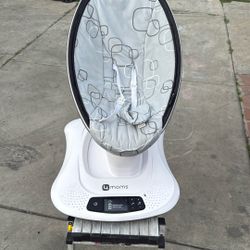 mamaroo 4moms