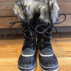 Sorel Mid Calf Arctic Winter Boots