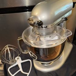 	KitchenAid - Artisan Series 5 Quart Tilt-Head Stand Mixer - Metallic Chrome