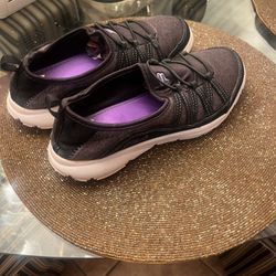 Women Shoes 👟 Fila Size 7-1/2