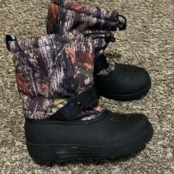 Northside kids snow boots size 13. Gently worn. Good condition