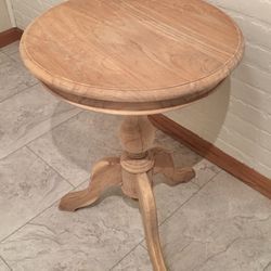 Vintage Style Accent Table  Solid Wood