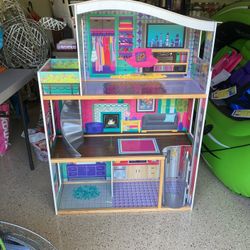 Barbie Doll House 