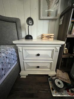 Night stand