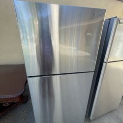 Top Freezer Refrigerator 