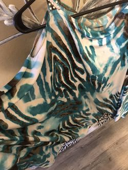 Women’s cold shoulder high end tunic