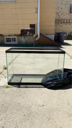 30 gallon fish tank good condition
