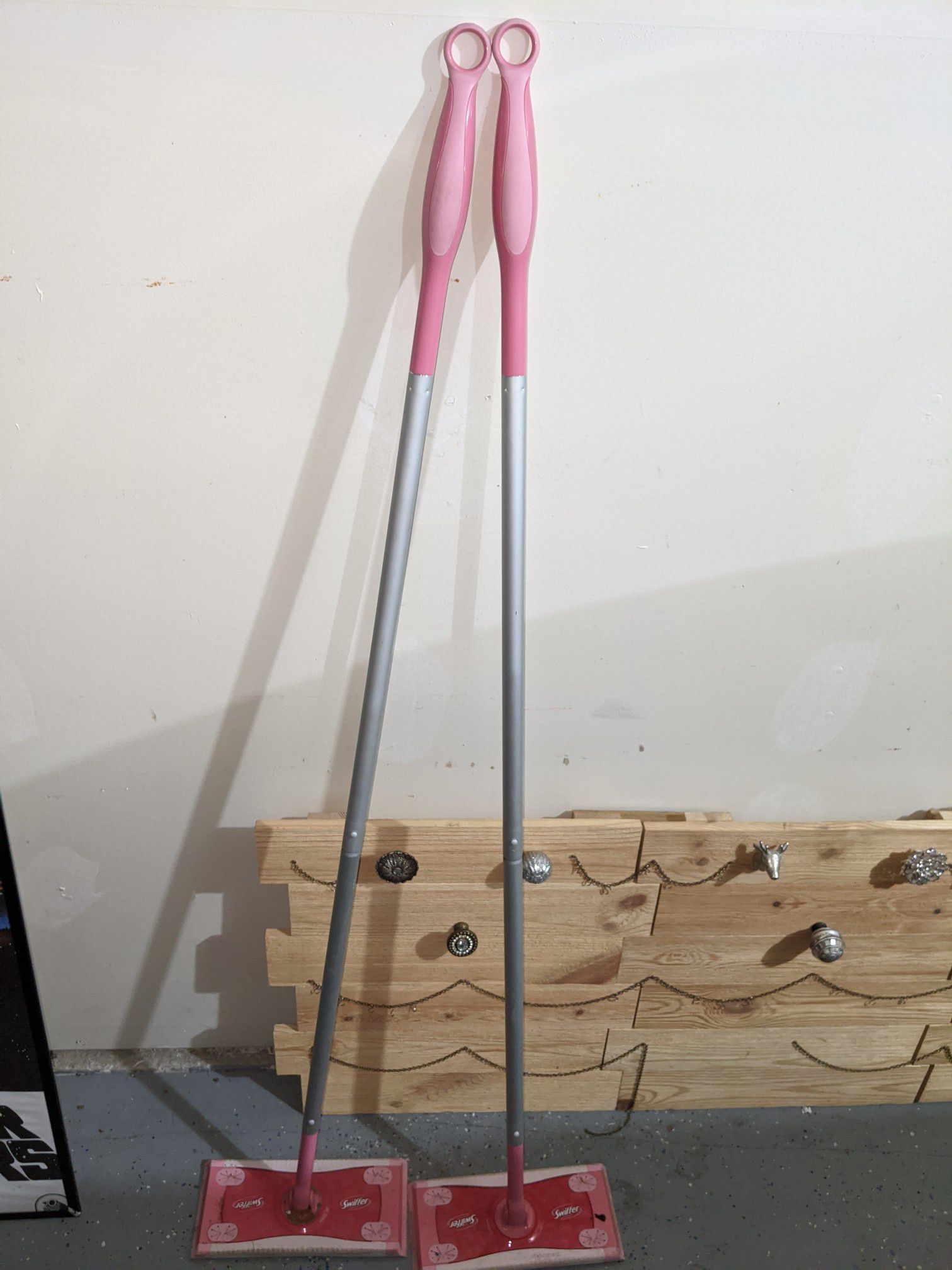 Swiffer Pink Limited Edition for Sale in Chicago, IL - OfferUp