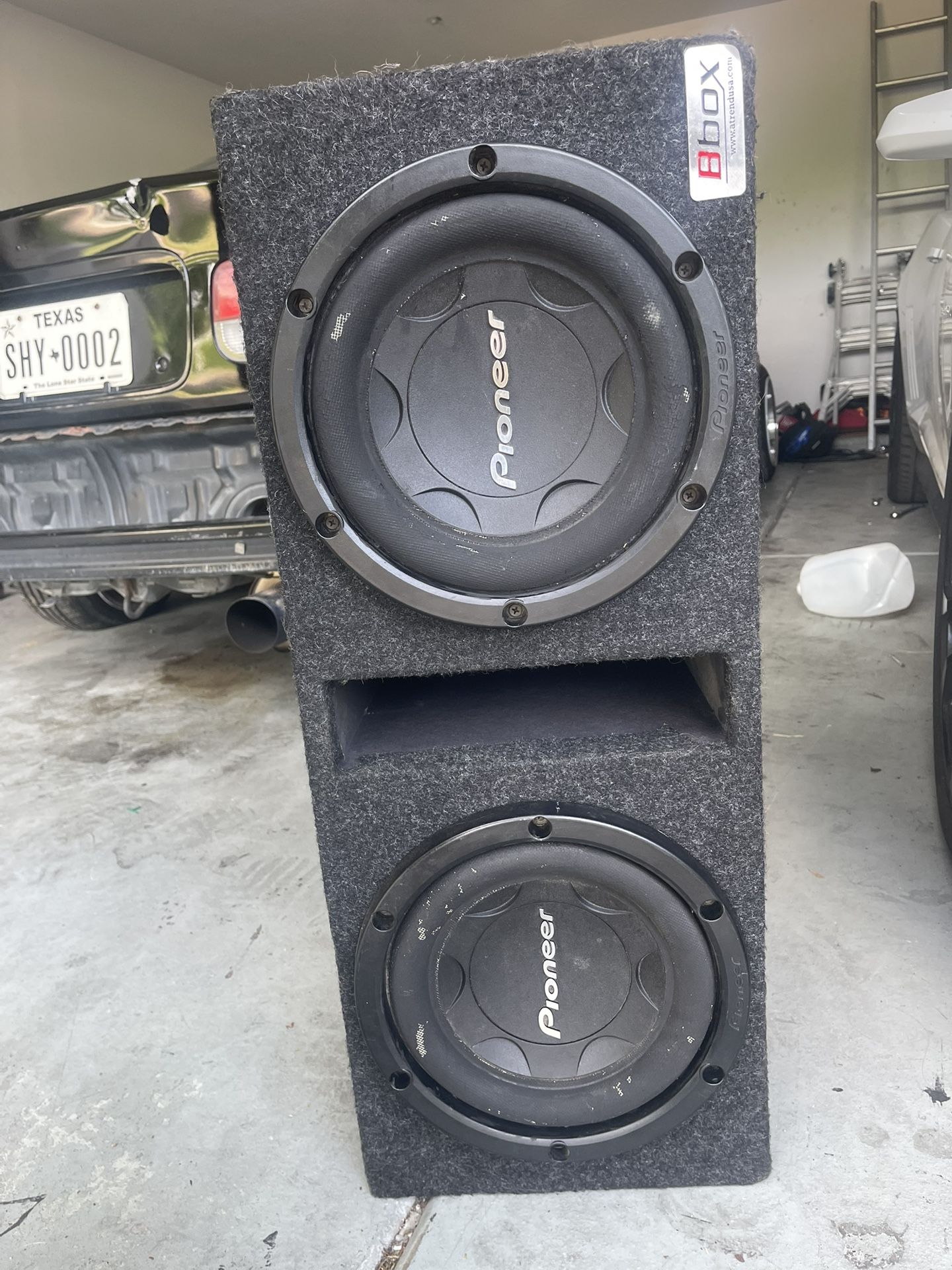 12” Double Voice Coiled Pioneer Subwoofers In Ported Box