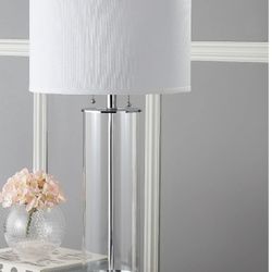 Safavieh Velma Modern Glam 31-Inch High Table La

Clear