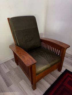 Mission Style Oak Morris Chair with Leather Cushions