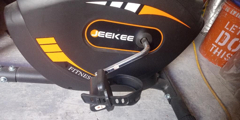 JEEKEE Recumbent Exercise Bike for Adults Seniors - Indoor Magnetic Cycling Fitness Equipment for Home Workout .