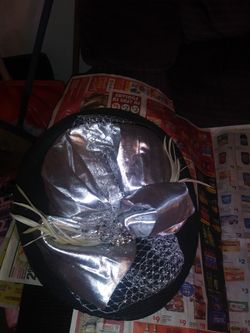 5 , beautiful church hats, very, very nice and cleaned.