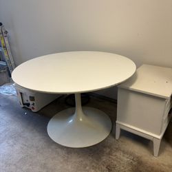 White Tulip Dining Table 
