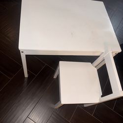 Children’s desk / homework desk