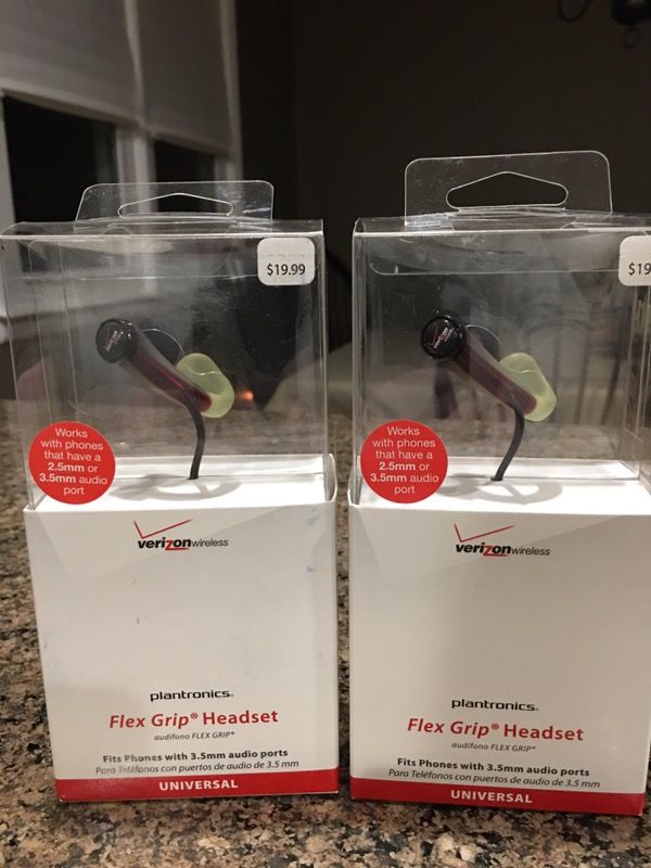 NEW plantronics universal headsets