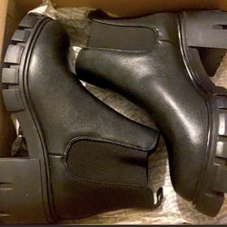 Woman Steve Madden Booties 