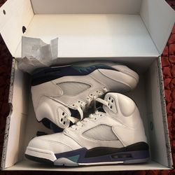 Jordan 5 Grape Size: 8 Men $160
