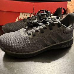 Black Adidas Pure Motion (Youth)