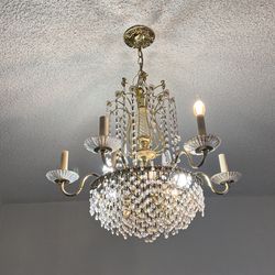 Chandelier 