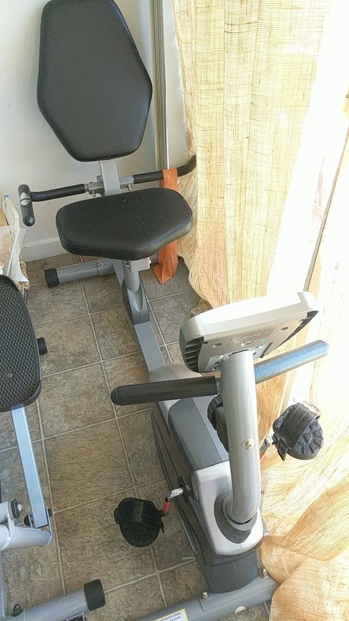 Exerpeutic 900XL Extended Capacity Recumbent Bike